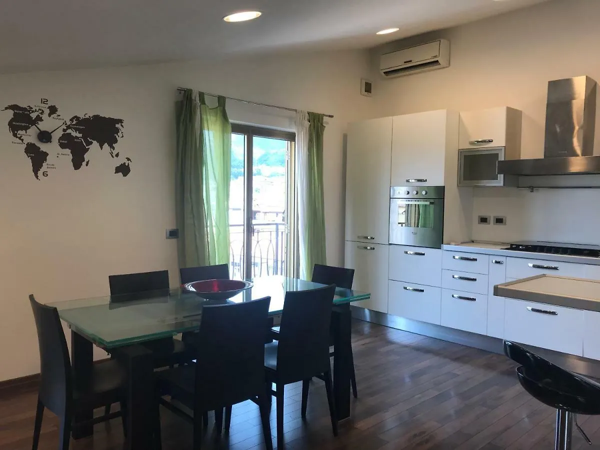 Mansarda A Pochi Passi Dal Mare Apartment Brolo